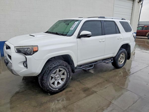 2016 TOYOTA 4RUNNER — DSFA — Front 3/4