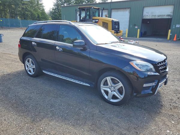 2014 MERCEDES-BENZ ML ML550 4-MATIC — Passenger 3/4