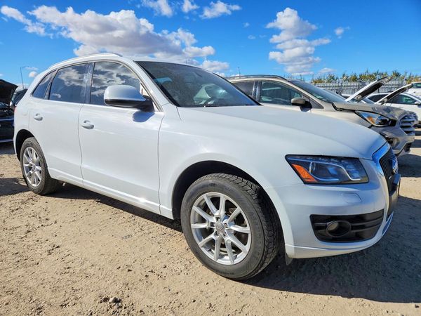 2012 AUDI Q5 Prestige — Passenger 3/4