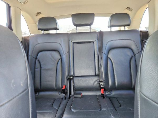2012 AUDI Q5 Prestige — SUVN