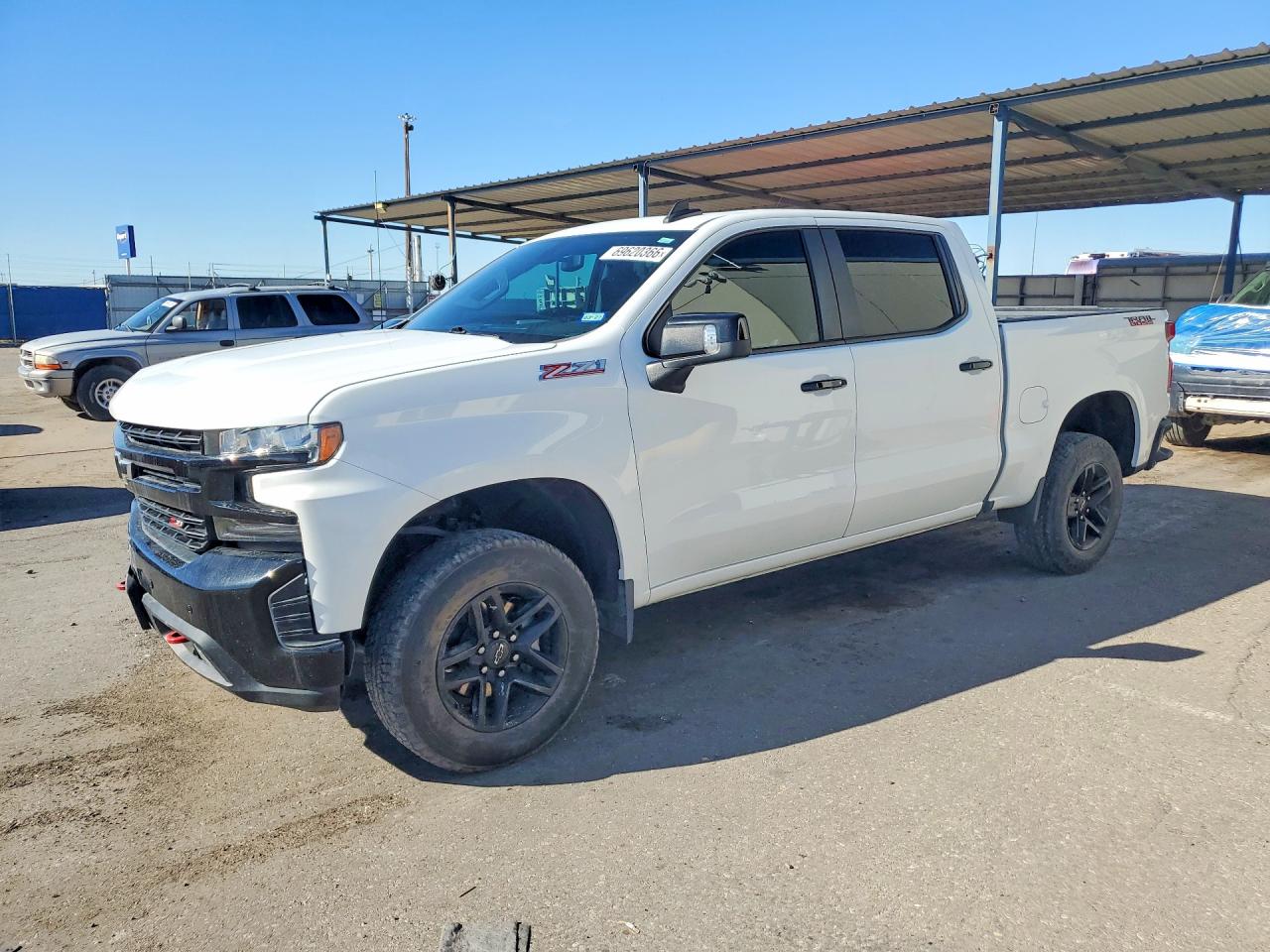 2019 CHEVROLET SILVERADO Trail Boss - LT — Front 3/4