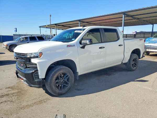 2019 CHEVROLET SILVERADO Trail Boss - LT — Front 3/4