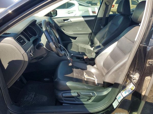 2017 VOLKSWAGEN JETTA SE — DENT