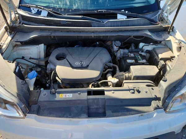 2016 KIA SOUL — Engine bay