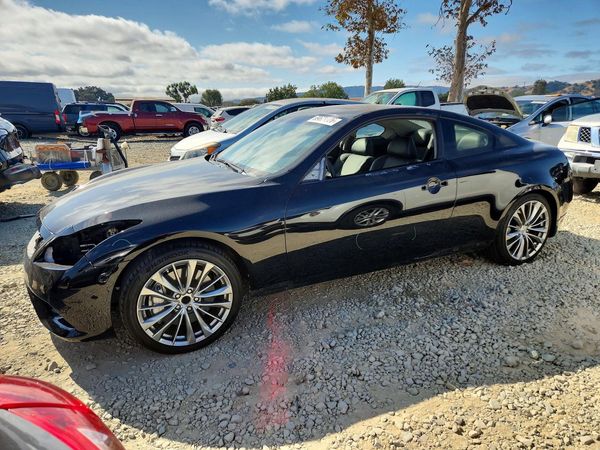 2013 INFINITI G37 — Front 3/4