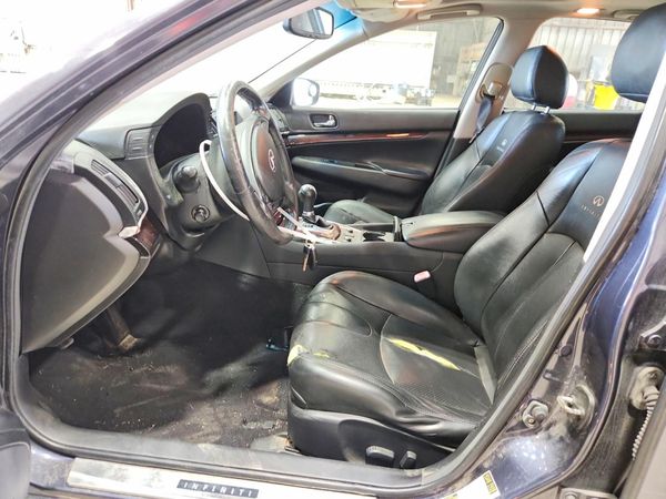 2012 INFINITI G37 — DENT