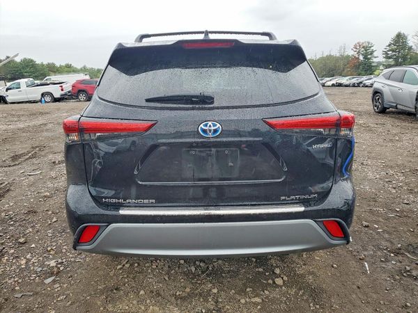 2021 TOYOTA HIGHLANDER Platinum — DIRR