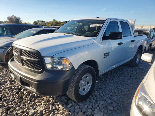 2023 RAM 1500 CLASSIC Tradesman — Front 3/4
