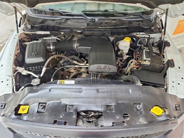 2023 RAM 1500 CLASSIC Tradesman — Engine bay