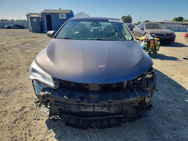 2017 TOYOTA CAMRY XLE/XSE — DIRF
