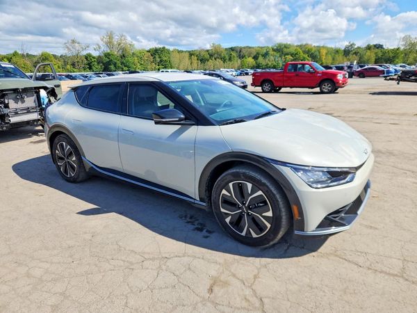 2024 KIA EV6 Light, Wind — Passenger 3/4