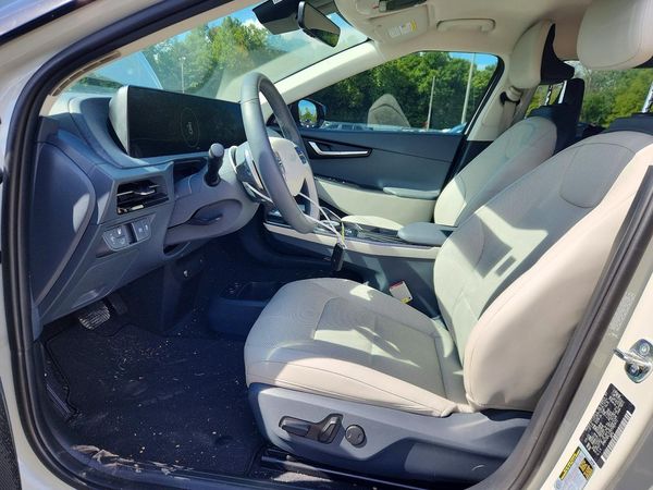 2024 KIA EV6 Light, Wind — DENT