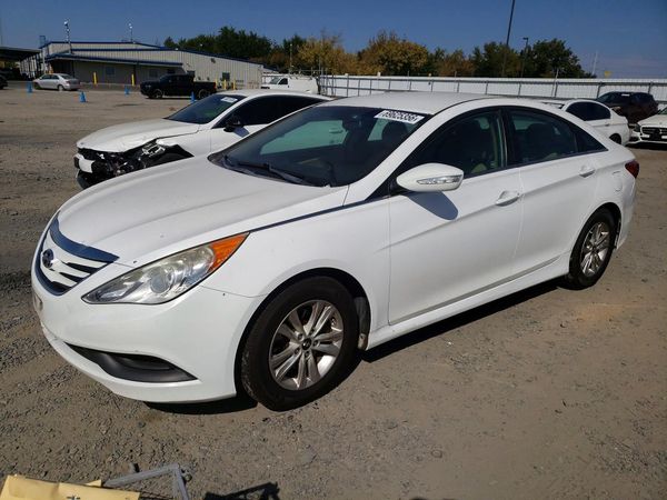 2014 HYUNDAI SONATA — DSFA — Front 3/4