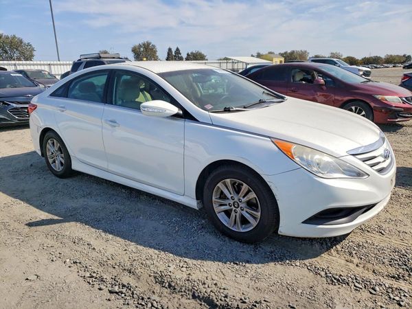 2014 HYUNDAI SONATA GLS/ GLS Popular — Passenger 3/4