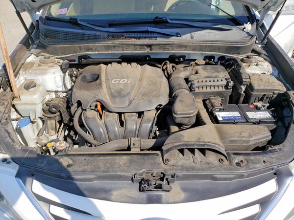2014 HYUNDAI SONATA GLS/ GLS Popular — Engine bay