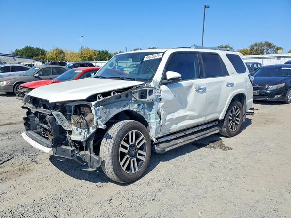 2016 TOYOTA 4RUNNER — DSFA — Front 3/4