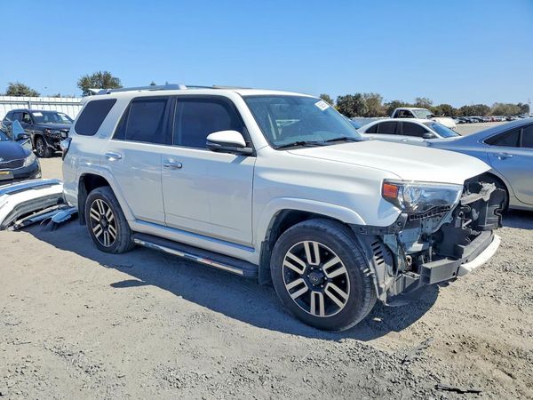 2016 TOYOTA 4RUNNER Base Grade — Passenger 3/4