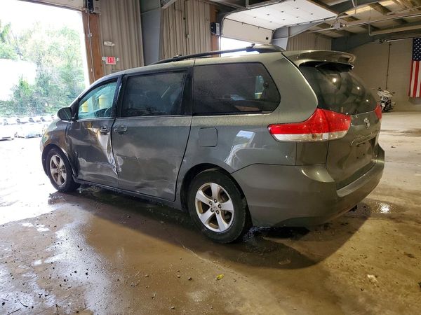 2014 TOYOTA SIENNA — DSRA