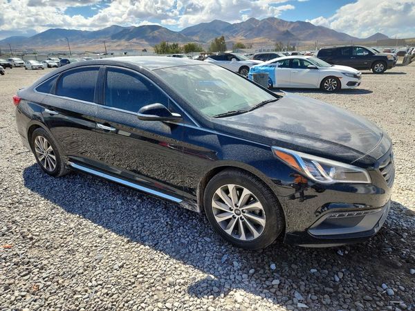 2015 HYUNDAI SONATA — Passenger 3/4