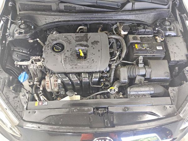 2020 KIA FORTE FE, LXS — Engine bay