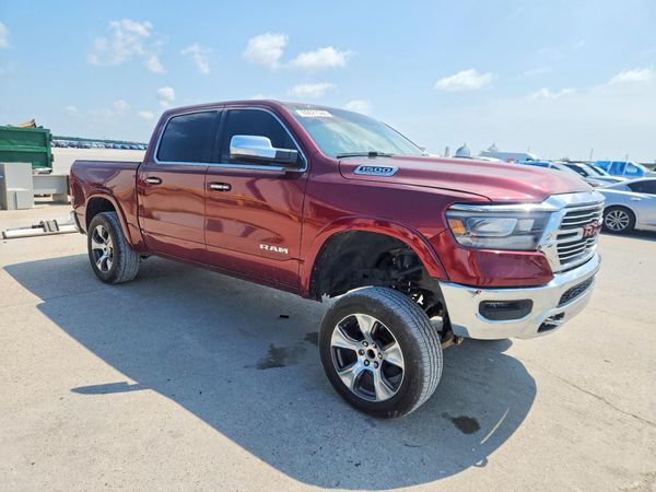 2019 RAM 1500 Laramie — Passenger 3/4