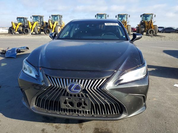 2021 LEXUS ES 300h Premium — DIRF