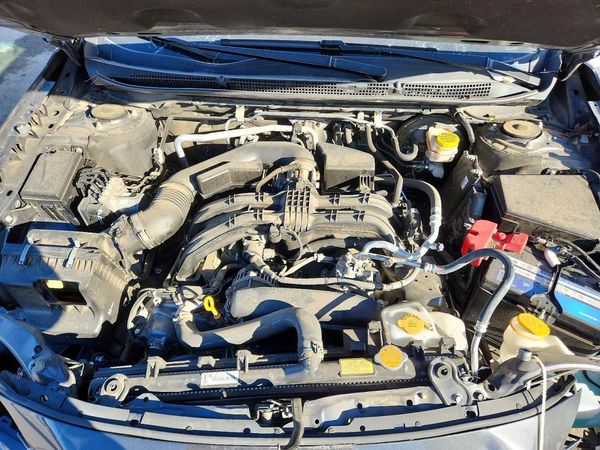 2022 SUBARU OUTBACK Premium — Engine bay