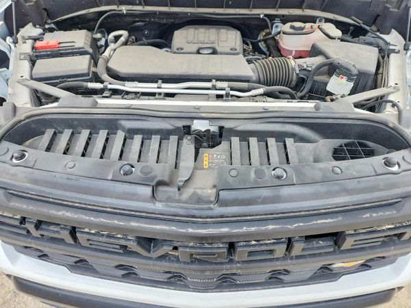 2024 CHEVROLET SILVERADO Work Truck — Engine bay