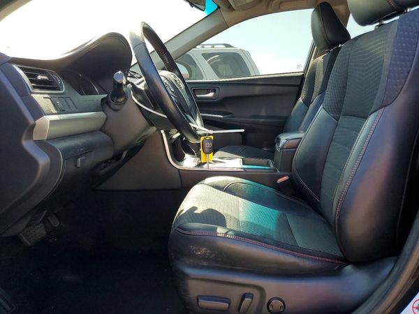 2015 TOYOTA CAMRY — DENT