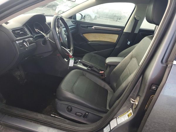 2018 VOLKSWAGEN PASSAT SE, SE w/ Technology — DENT