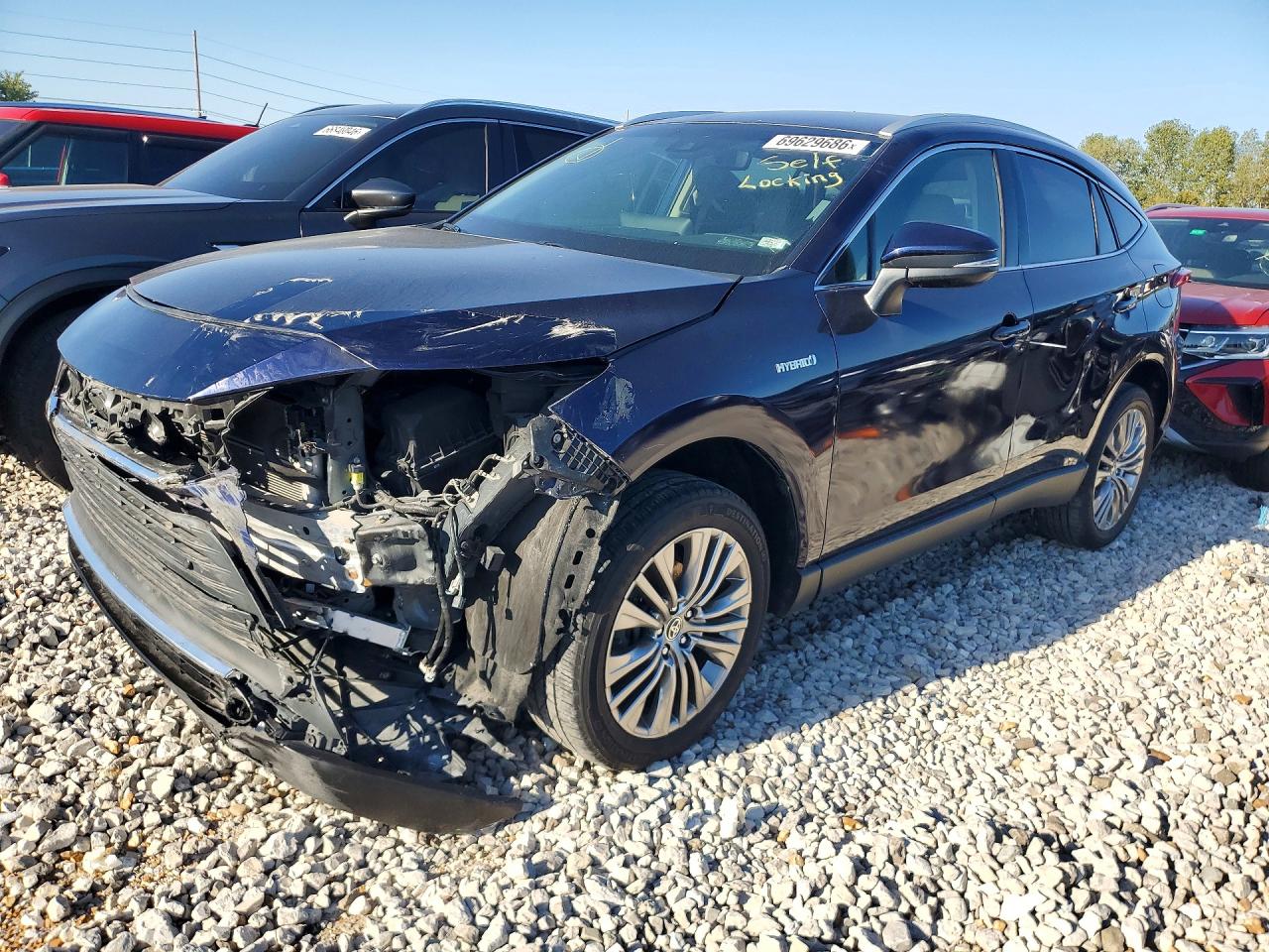 2021 TOYOTA VENZA — Front 3/4