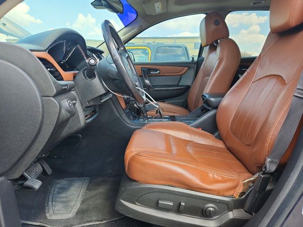 2015 CHEVROLET TRAVERSE LTZ — DENT