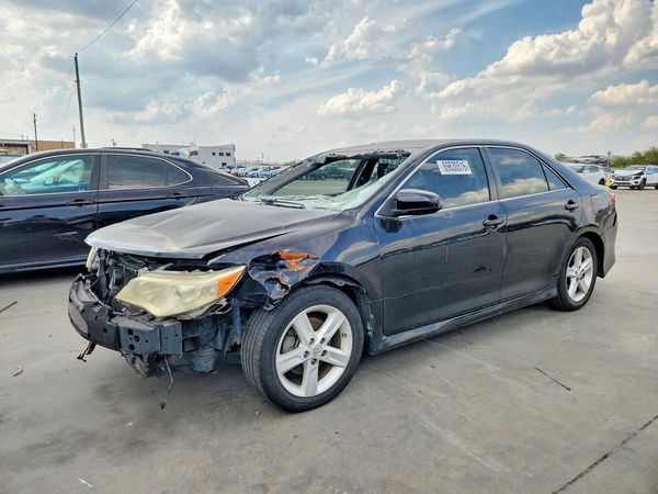 2014 TOYOTA CAMRY — DSFA — Front 3/4