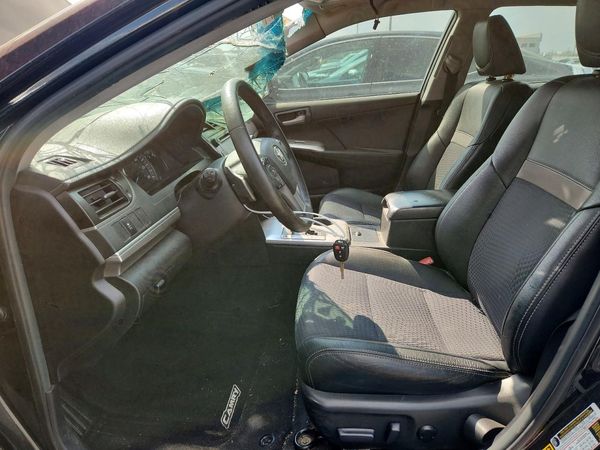 2014 TOYOTA CAMRY — DENT