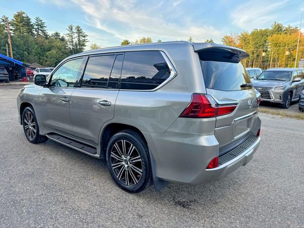 2019 LEXUS LX570