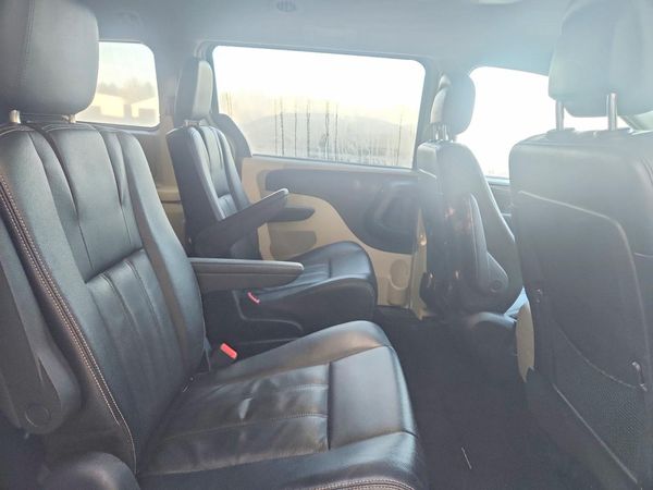 2017 DODGE GRAND CARAVAN CREW — PSRS