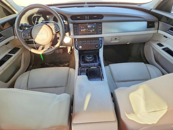 2017 JAGUAR XF Premium — CKPT