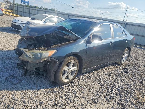 2013 TOYOTA CAMRY — DSFA — Front 3/4