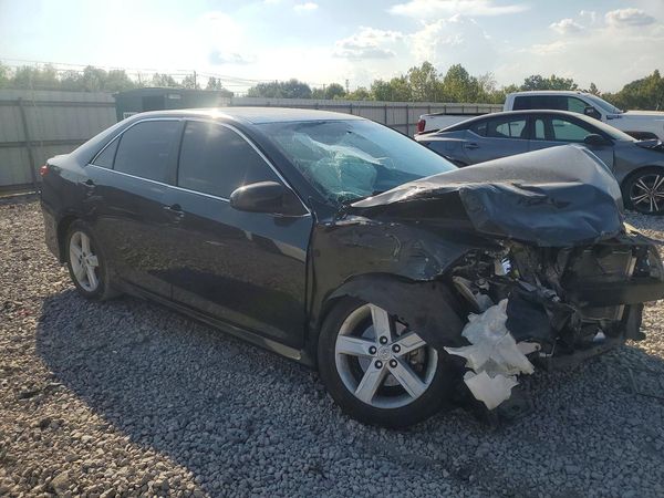 2013 TOYOTA CAMRY — Passenger 3/4
