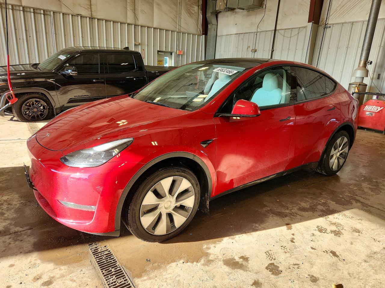 2023 TESLA MODEL Y — Front 3/4
