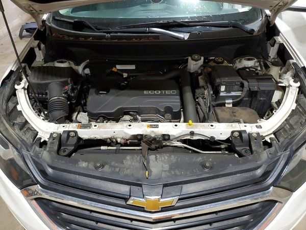 2019 CHEVROLET EQUINOX LT (1LT) — Engine bay