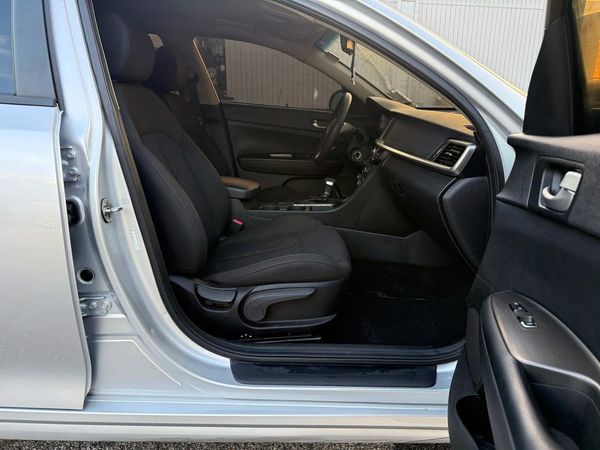 2019 KIA OPTIMA LX, S
