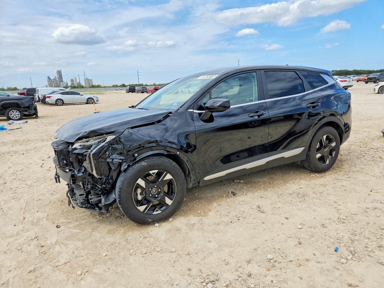 2026 KIA SPORTAGE LX — Front 3/4