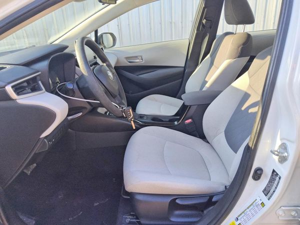 2020 TOYOTA COROLLA LE — DENT