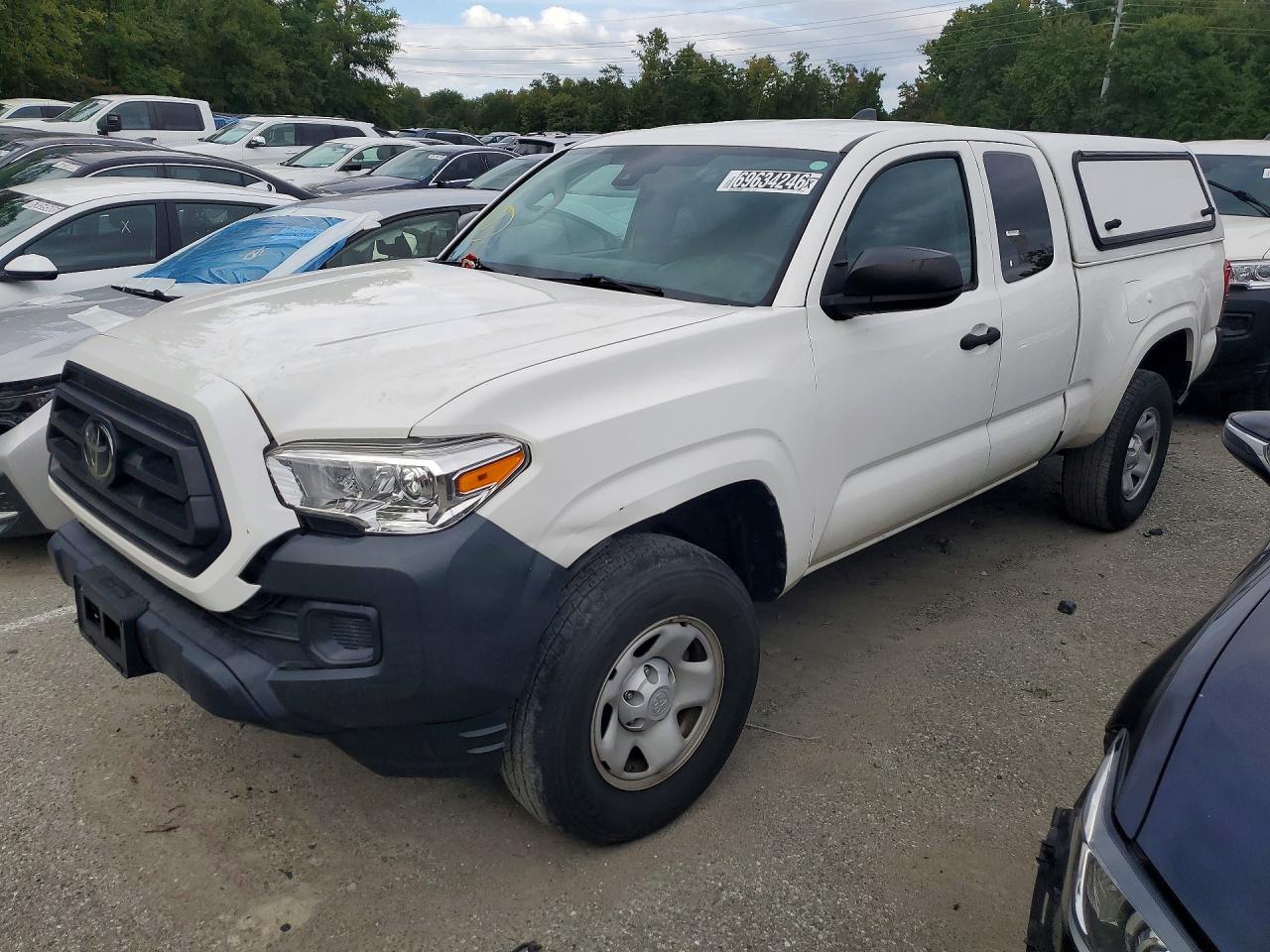 2021 TOYOTA TACOMA SR5 — Front 3/4