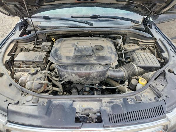 2018 DODGE DURANGO SXT — Engine bay