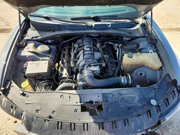 2017 DODGE CHARGER — Engine bay