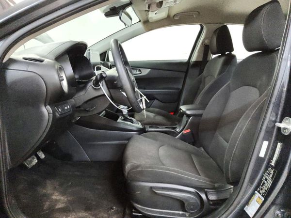 2021 KIA FORTE FE, LXS — DENT