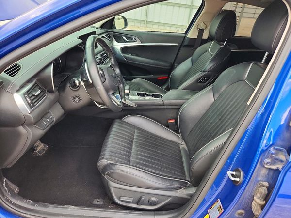 2022 GENESIS G70 2.0T, 2.0T Prestige — DENT