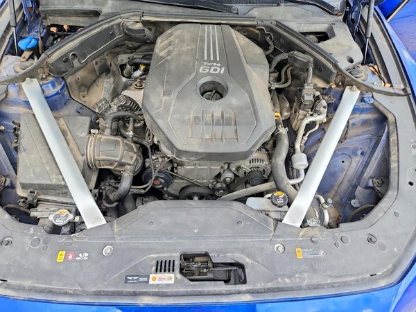 2022 GENESIS G70 2.0T, 2.0T Prestige — Engine bay